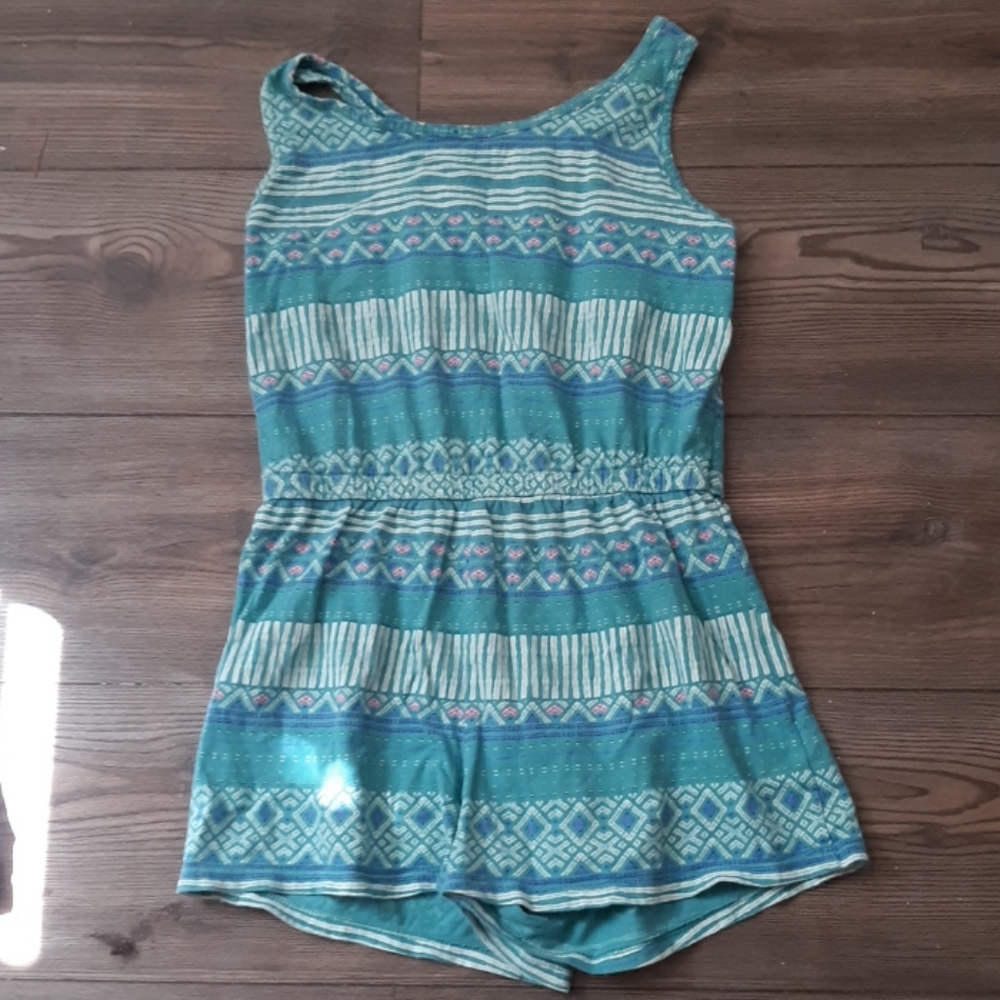 Romper size (10-12) in kids.